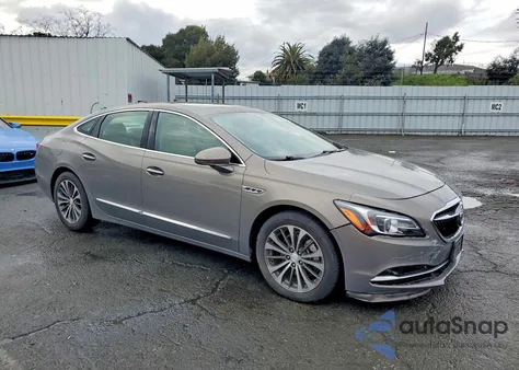 2017 Buick Lacrosse Essence z USA, uszkodzony, nr VIN 1G4ZP5SS4HU164575